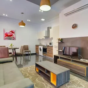 https://chalet-apartments.hotelssaintjulians.com